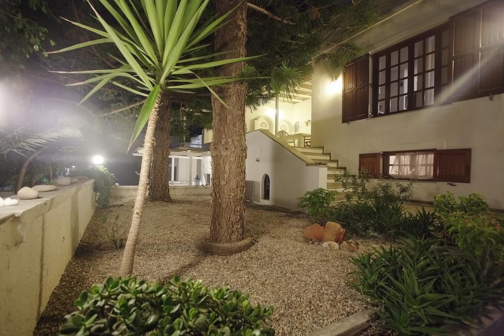 Villa Venus Adamantas Eksteriør billede
